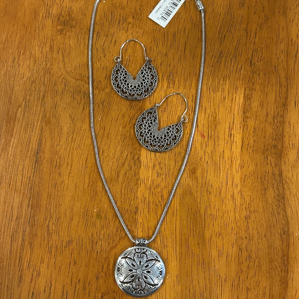 NEW Brighton Florencia Crystal Silver Filagree Medallion Necklace + Earrings